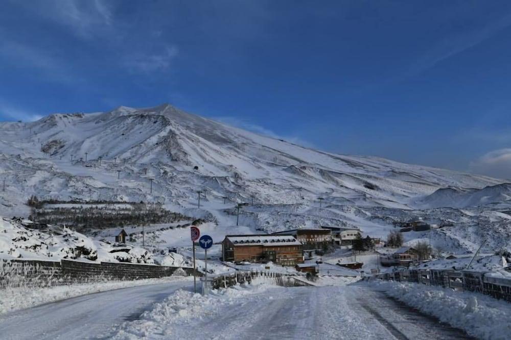 Rifugio Sapienza Nicolosi Exterior foto