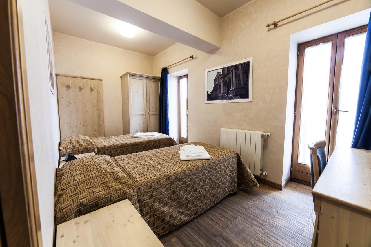 Rifugio Sapienza Nicolosi Exterior foto
